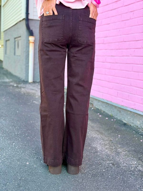 Wide Pockets Jeans Qnuz
