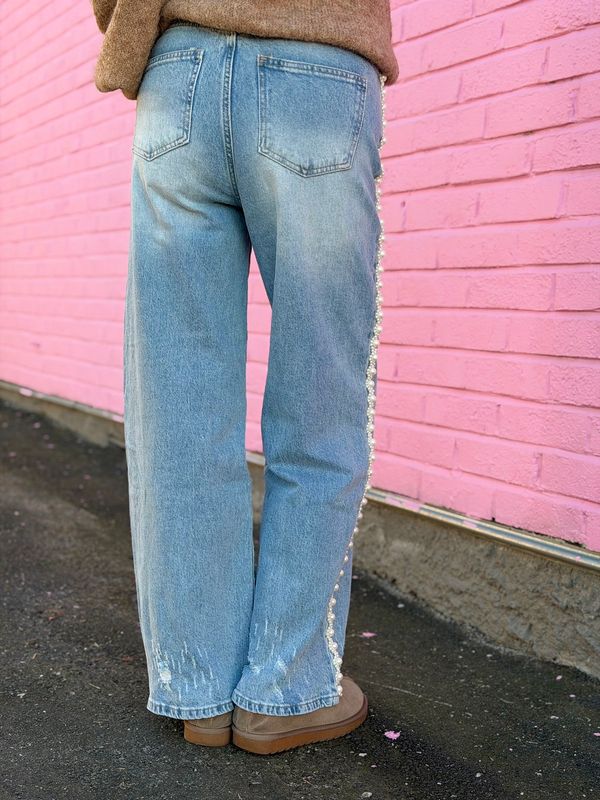 Jeans w/ Ribbon & Pearls Qnuz