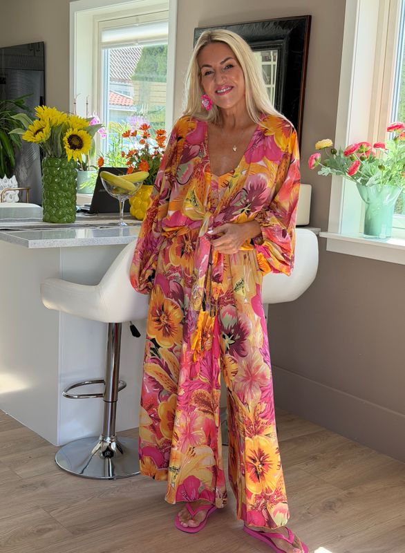 Big Flower Wrap Top Coconut Milk