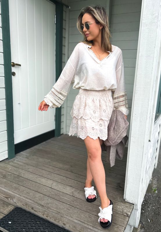 Suzy Skirt Sixty Days