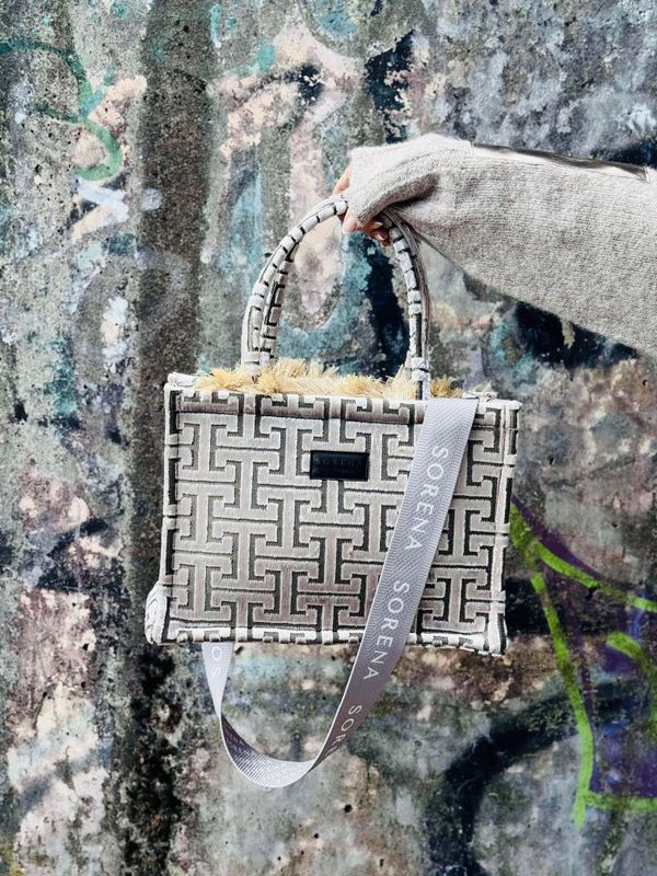 Daphne Medium Tote Bag Sorena