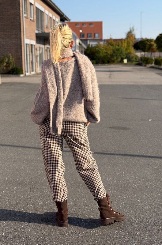 Bailey Stretchy Pant