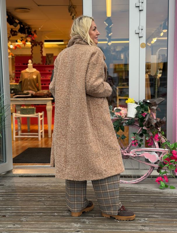 Autumn Coat Reunion