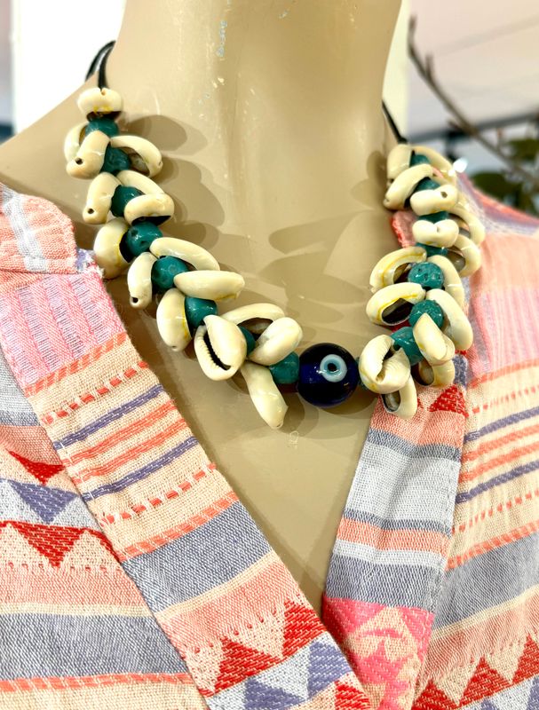 Shell Eye Necklace