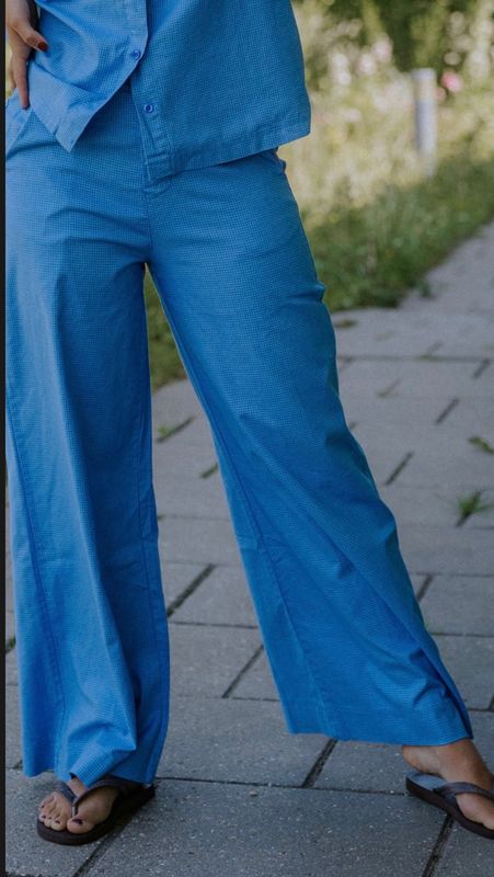 Rica Pants Not Sisters