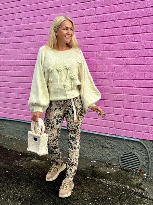 Belted Stretchy Pant