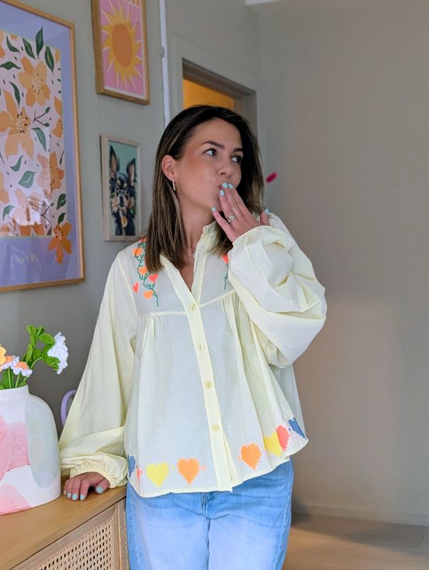 Embroidery Blouse Qnuz